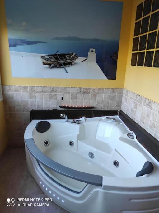 Coqueto Alojamiento Con Banera De Hidromasaje Apartment Тарагона Екстериор снимка